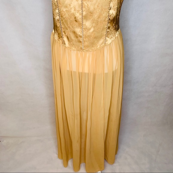 Corset style VS lingerie. - Picture 3 of 6